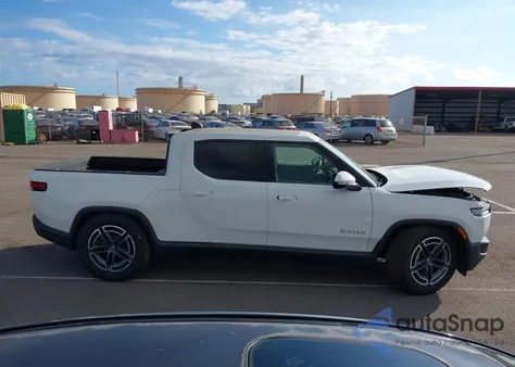 2025 Rivian R1T Adventure Dual Motor Large Pack/Adventure Dual Motor Max Pack из США, поврежденный, VIN 7FCTGBAA3SN039368